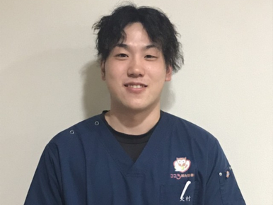 「自分が受けた感動を同じように与えられる先生です」